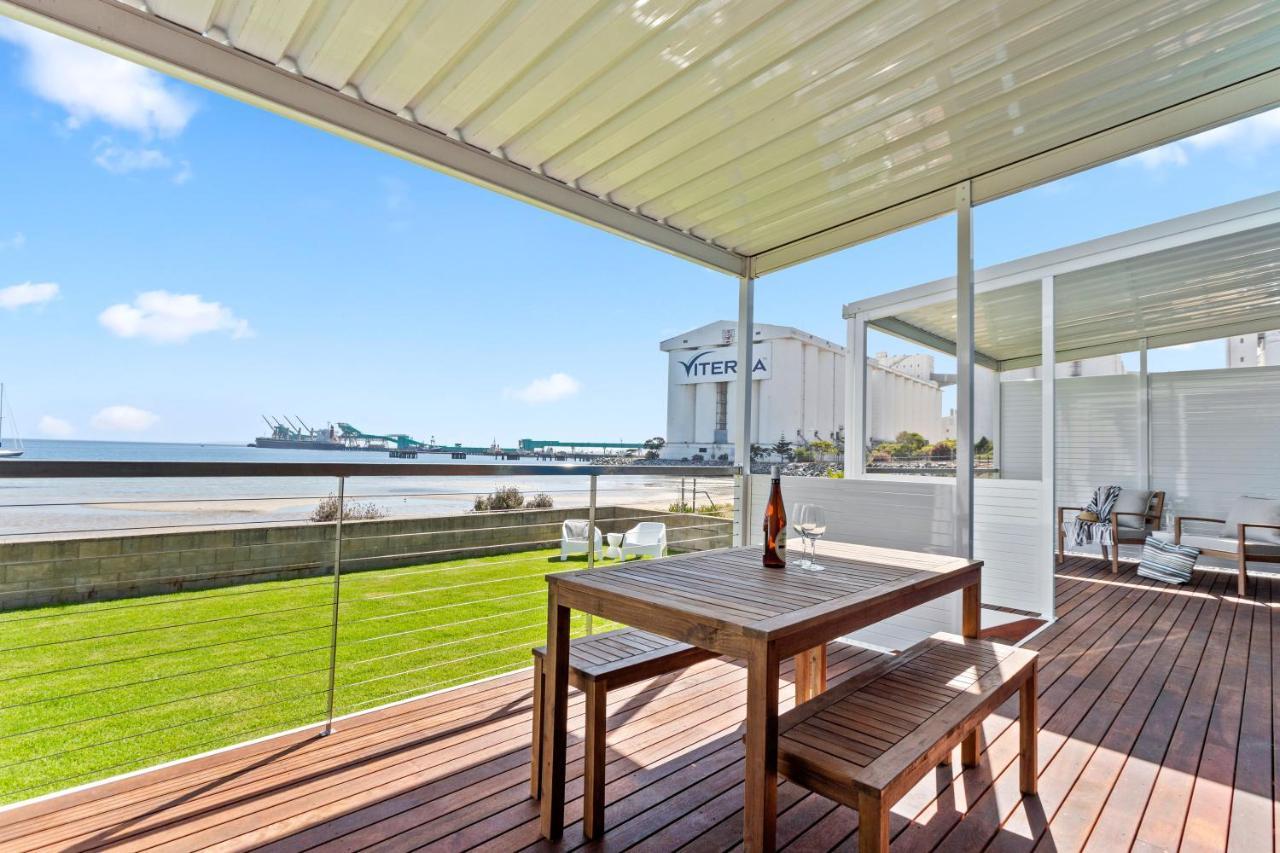 Port Lincoln Beachfront Apartments ภายนอก รูปภาพ