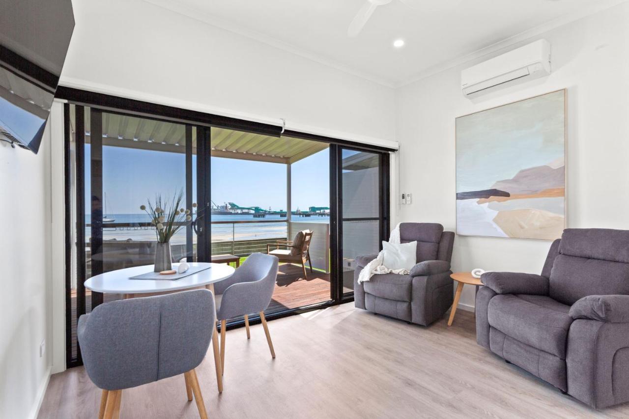 Port Lincoln Beachfront Apartments ภายนอก รูปภาพ