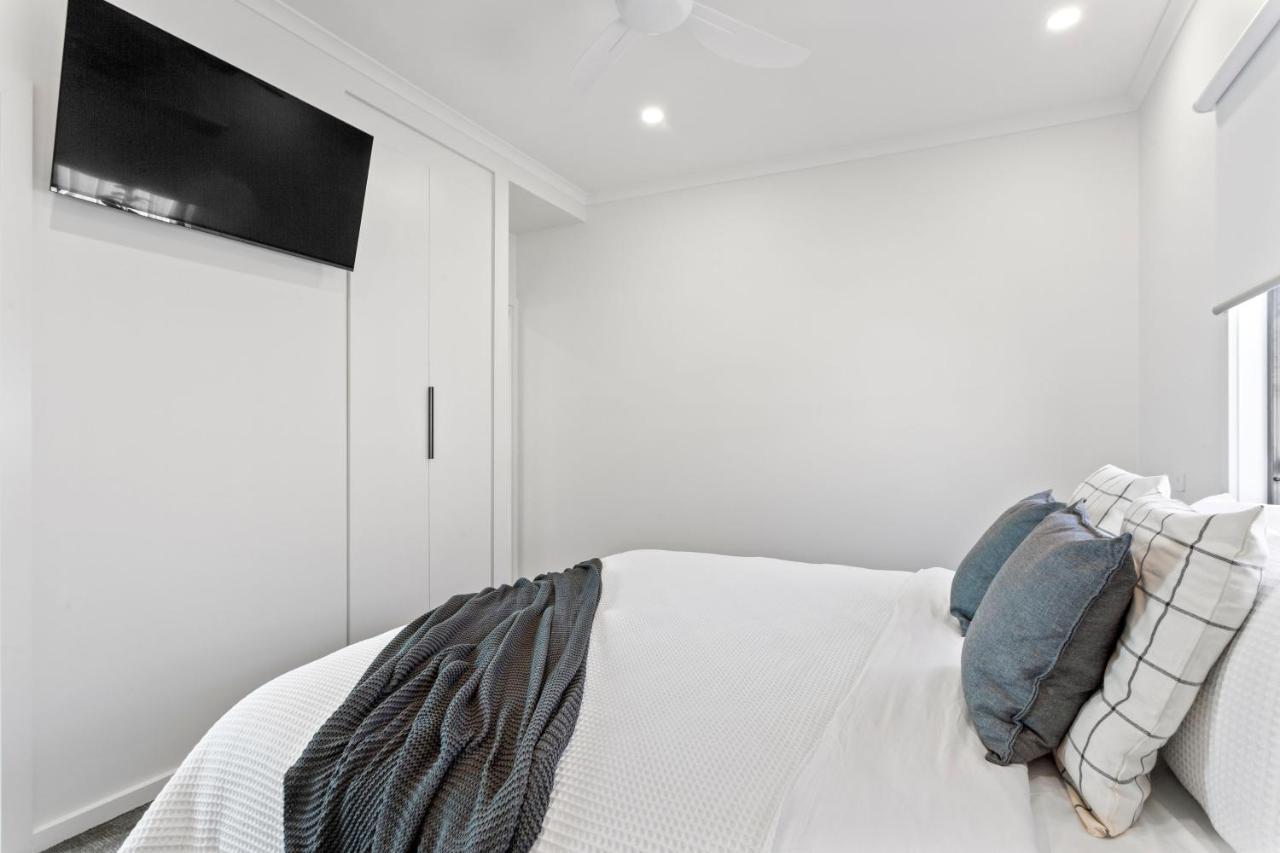 Port Lincoln Beachfront Apartments ภายนอก รูปภาพ
