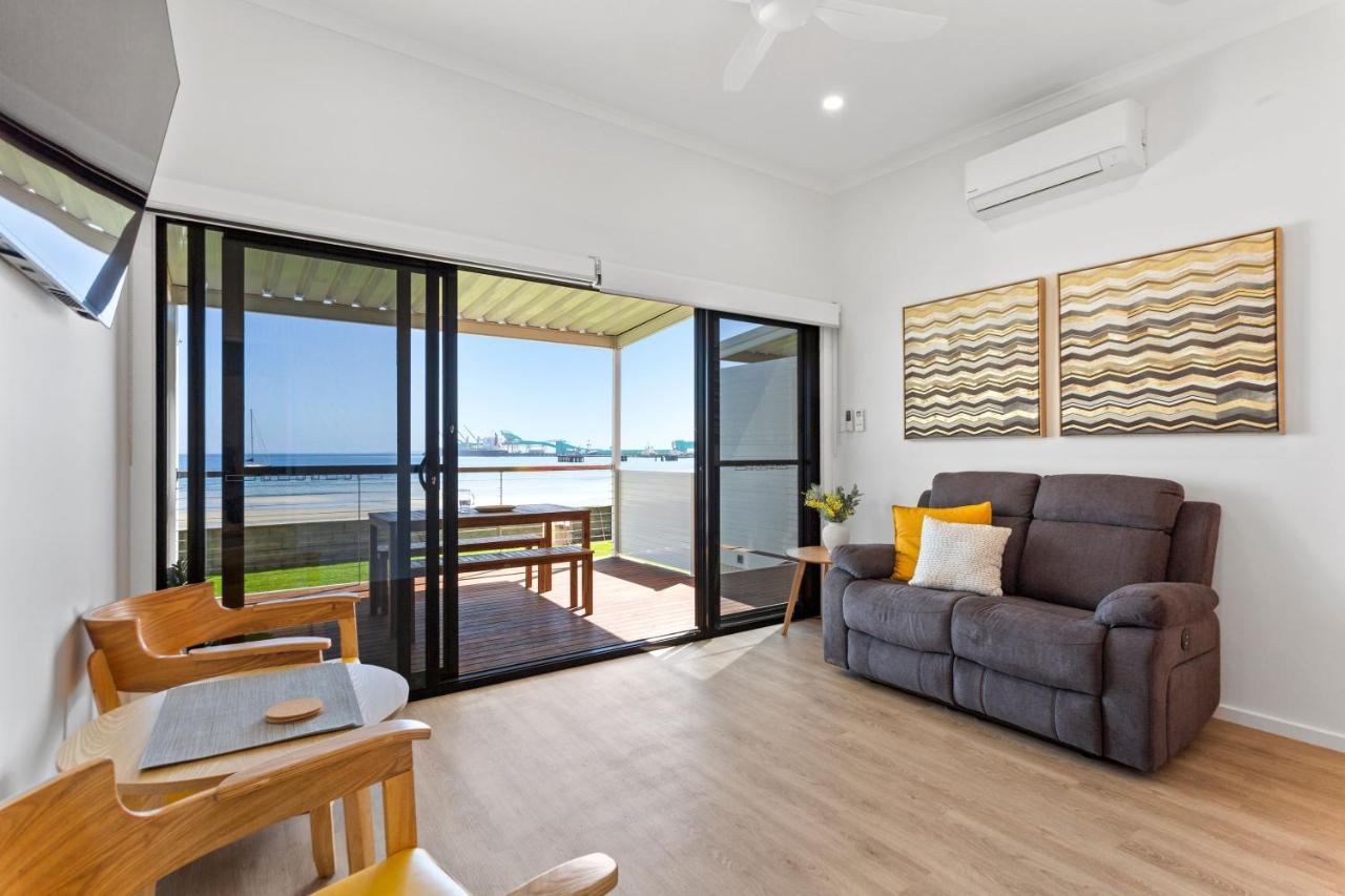 Port Lincoln Beachfront Apartments ภายนอก รูปภาพ